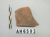 藏品(紅褐色細砂陶片)的圖片